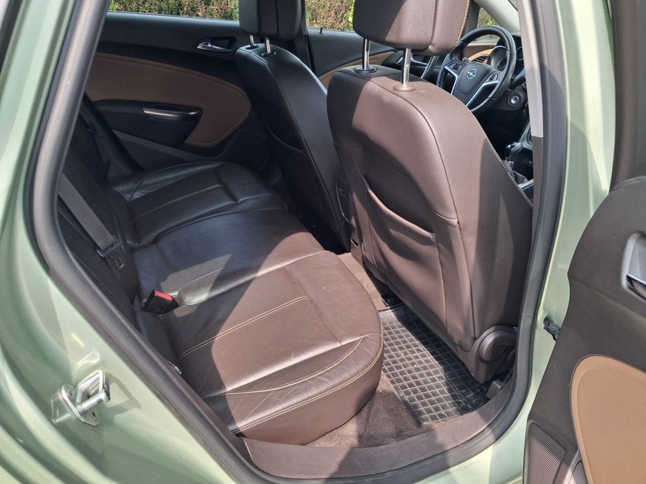 Opel Astra J Sports Tourer