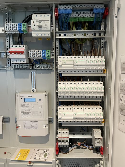Elektryk – Instalacje Elektryczne | Fotowoltaika | Magazyny Energii