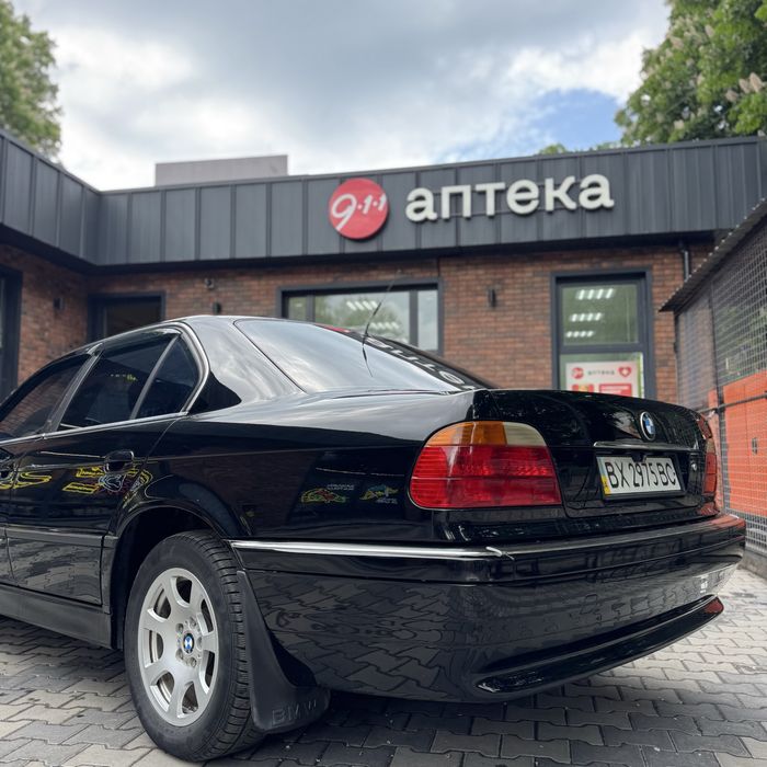 BMW e38 1994 3.0 m60