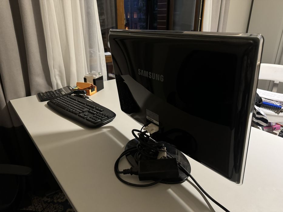 Монітор 23" Samsung SM P2370 LS23EFHKFV Black