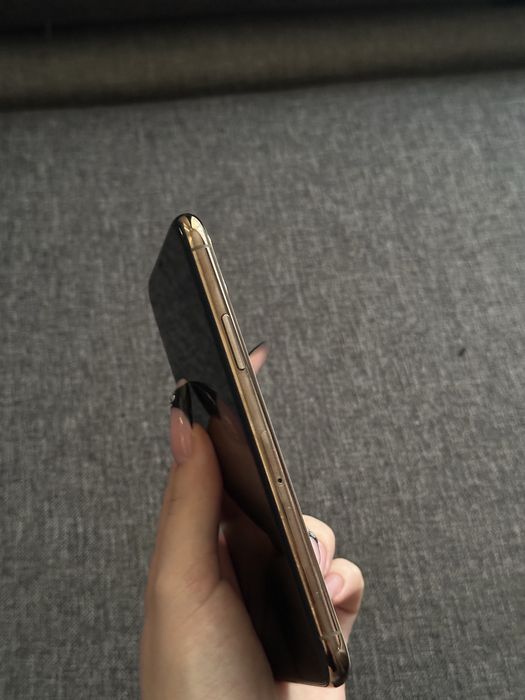 IPhone  11 Pro.