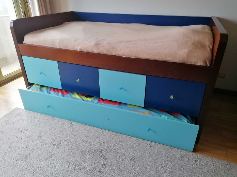 Quarto de Criança Completo com duas camas + Comoda.