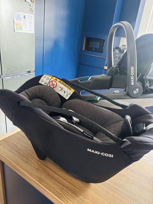 Maxi cosi coral. Fotelik niemowlęcy + baza