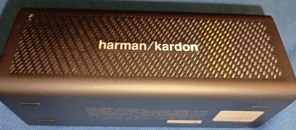 Блютуз колонка Harman Kardon.