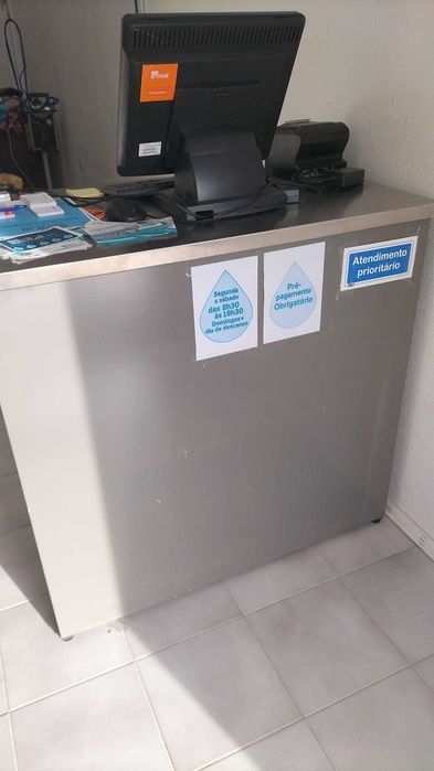 Trespasse de Lavandaria e Engomadoria totalmente equipada e pronta a funcionar em Leça do Balio