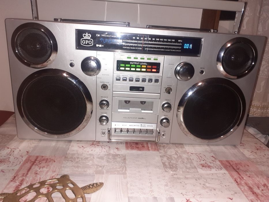 Boombox  GPO como novo