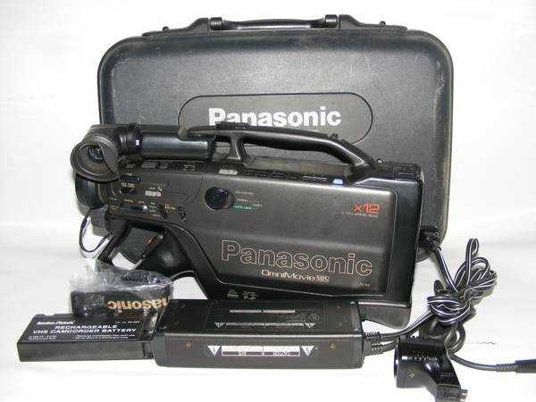 Vintage Panasonic OmniMovie VHS HQ AFx6 Camcorder w/ Case Arroios