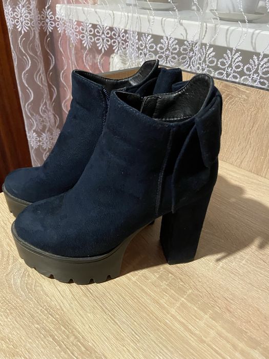 Лабутени 37 розмір