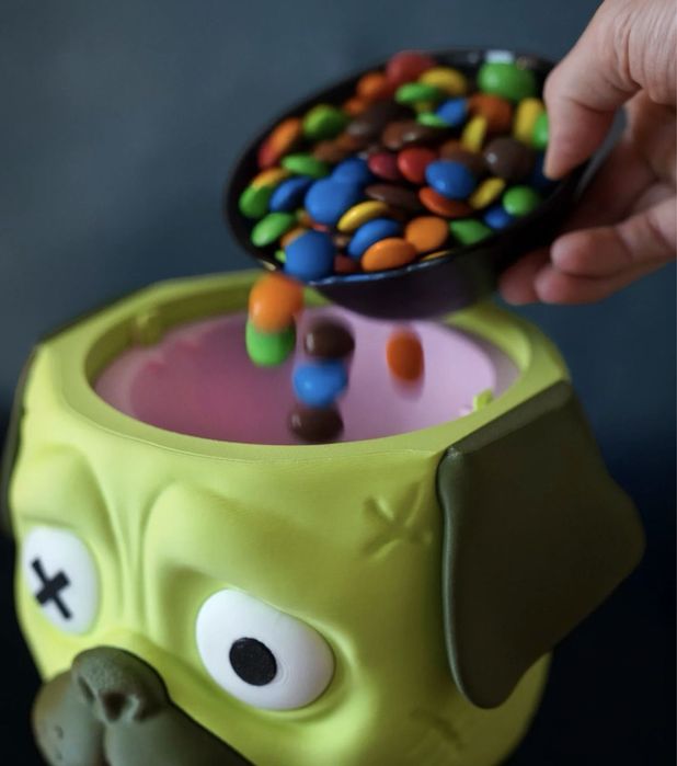 Диспансер -дозатор для M&M(цукерок)