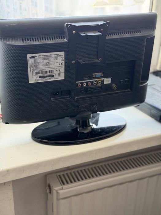 Телевізор Samsung UE19ES4000W