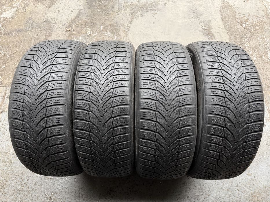 Шини зимові R17 215 55 Nexen Склад Осокорки RLX