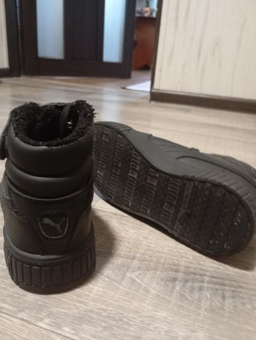 Кросівки Puma для дівчинки 35 розмір