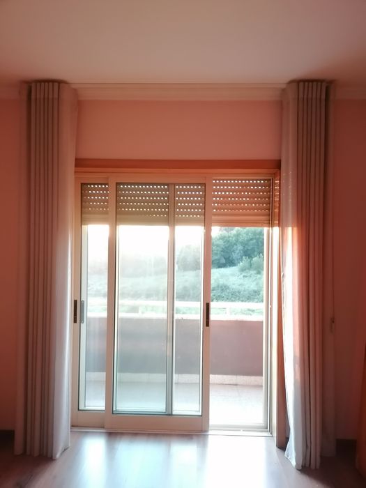 Cortinas e calhas