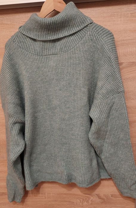 Golf damski firmy Me Gusta roz. uniwersalny