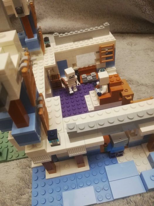 LEGO 21186 Minecraft - Lodowy zamek