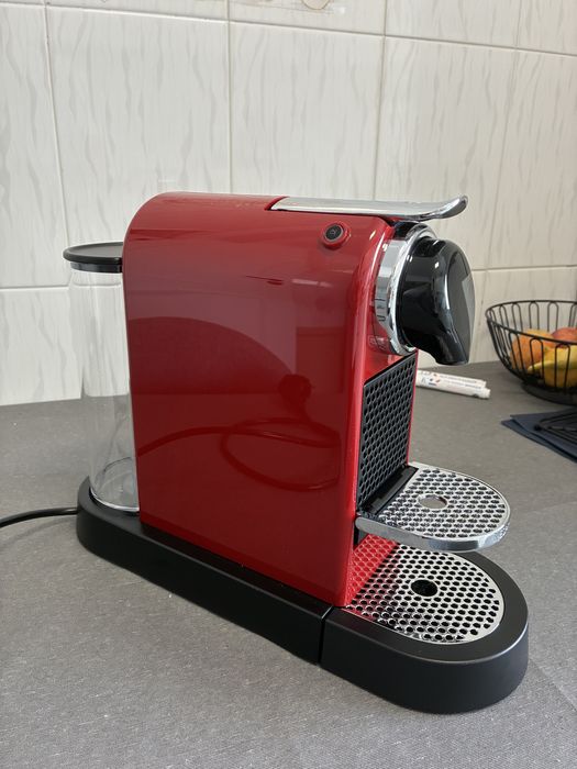 Maquina Nespresso CitiZ Vermelha