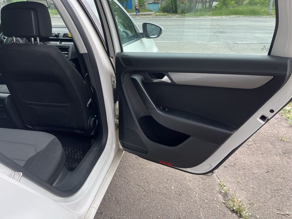 Volkswagen Passat 2012 VIN WVWZZZ3CZCE145841 фото оголошення 22 з 24