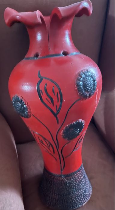 Vaso de Ceramica Preto e Vermelho
