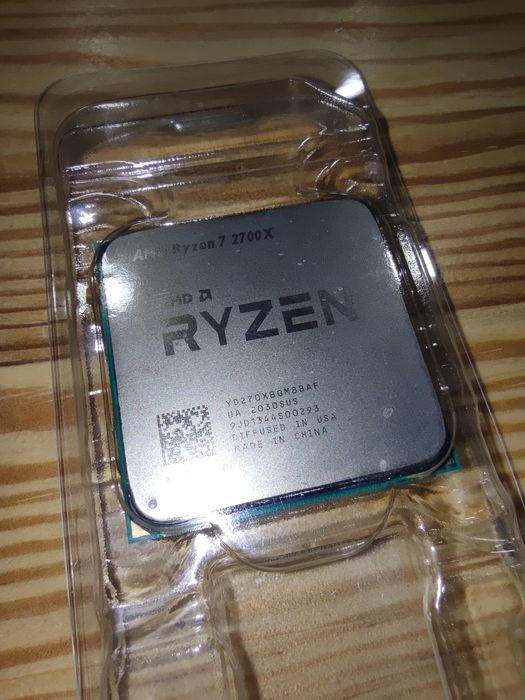 Продам процесор AMD Ryzen 7 2700X
