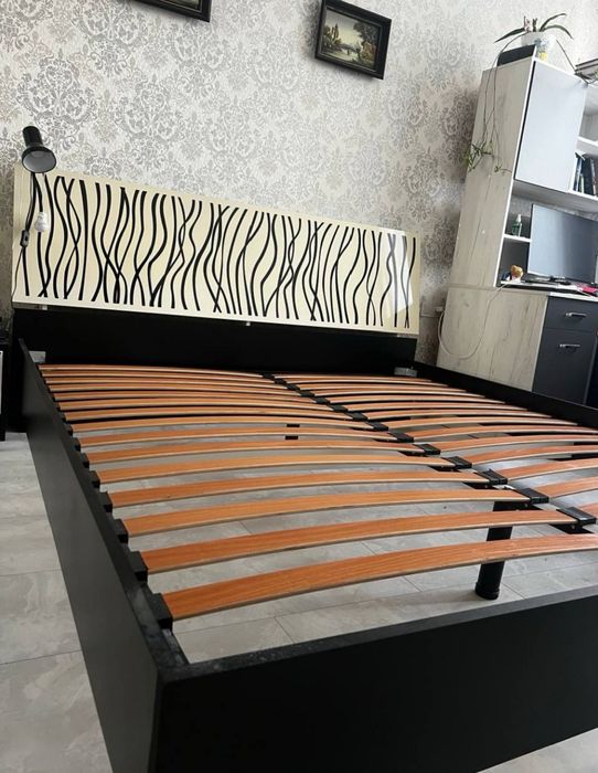 Кровать двуспальная