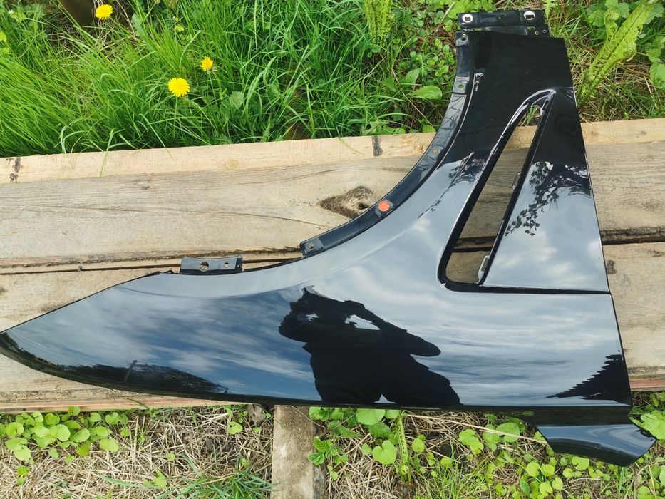 Крило переднє праве Jaguar f-pace svr