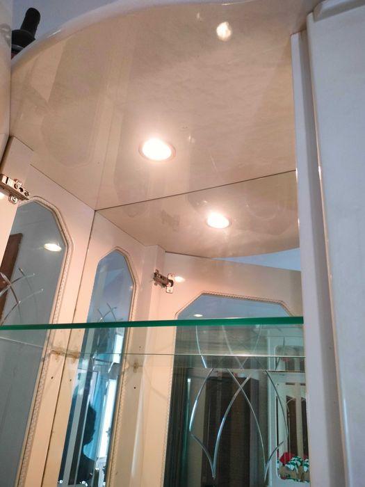 Moveis de sala de jantar-cristaleira