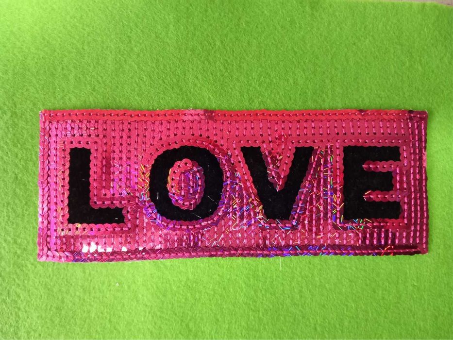 Transferes com lantejoulas - Termocolante por trás - 400 unidades