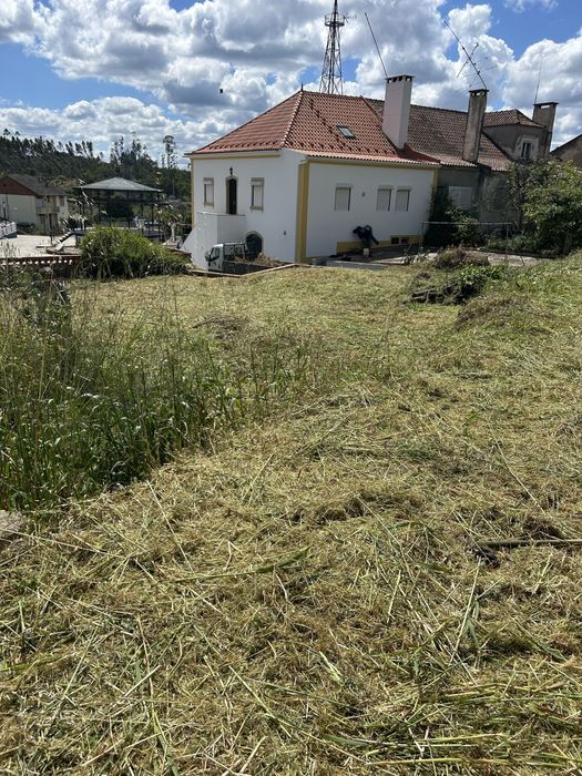 Faz servico de roçadora