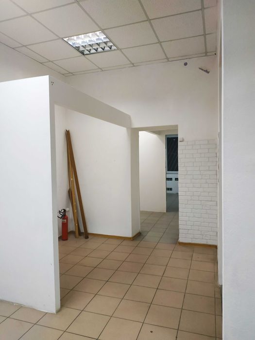 Аренда Помещения свободного назначения  Днепровский район пр-кт Мира 13 1/5к 50м шикарное месторасположение, всё есь рядом! 18000грв