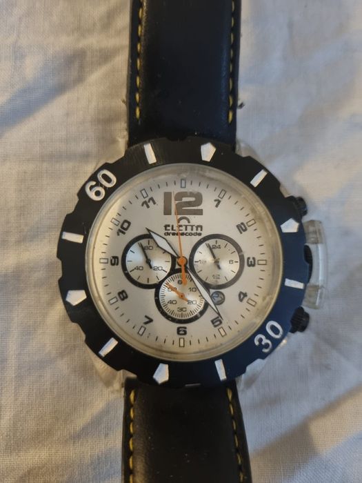 Relógio Eletta para arranjo ou peças ta sem a tampa