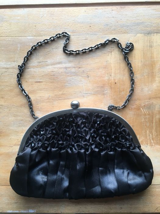 Czarna torebka z kryształkami  na łańcuszku Accesorise