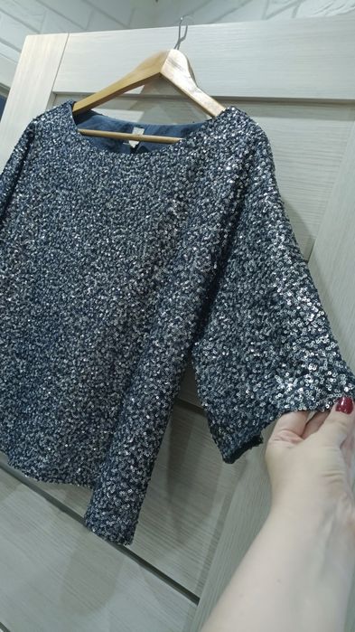 Продам блуза, кофта пайетки  46-50 р.