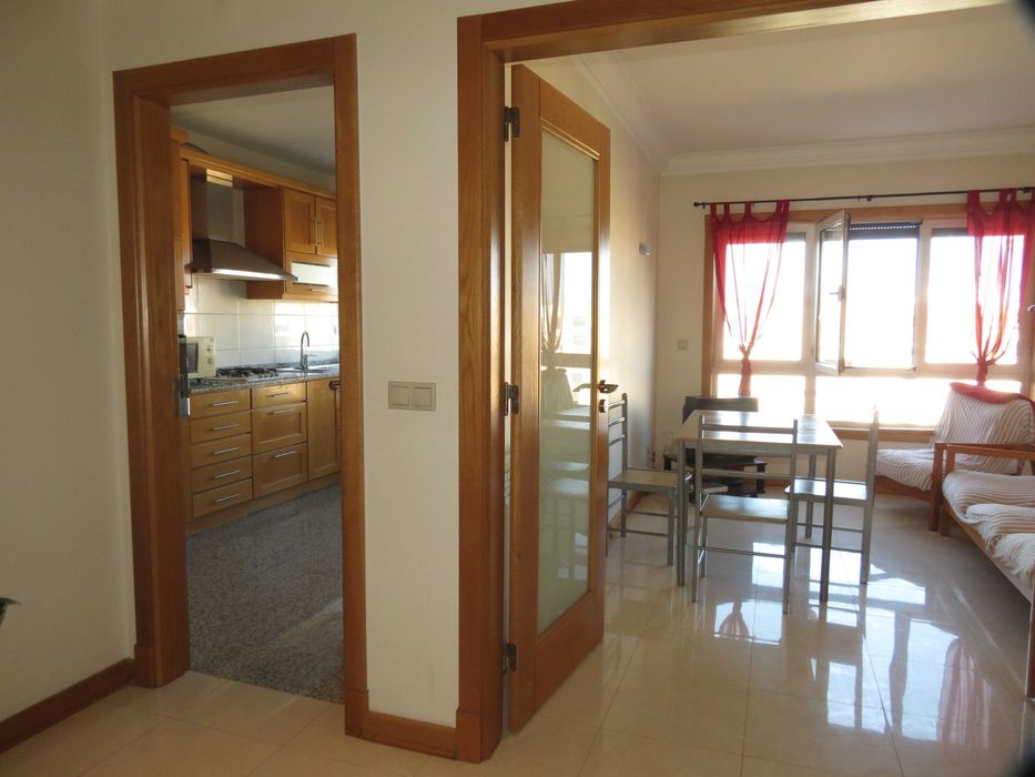 Aluga-se quarto mobilado no Parque das Nações