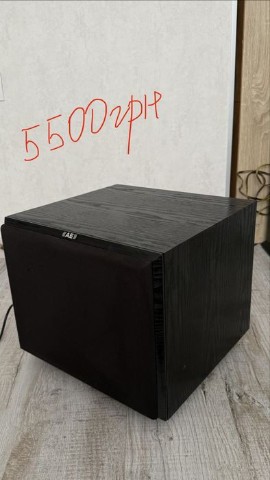 сабвуфер Acoustic Energy Aegis Evo Compact. • Потужність: 150 Вт.