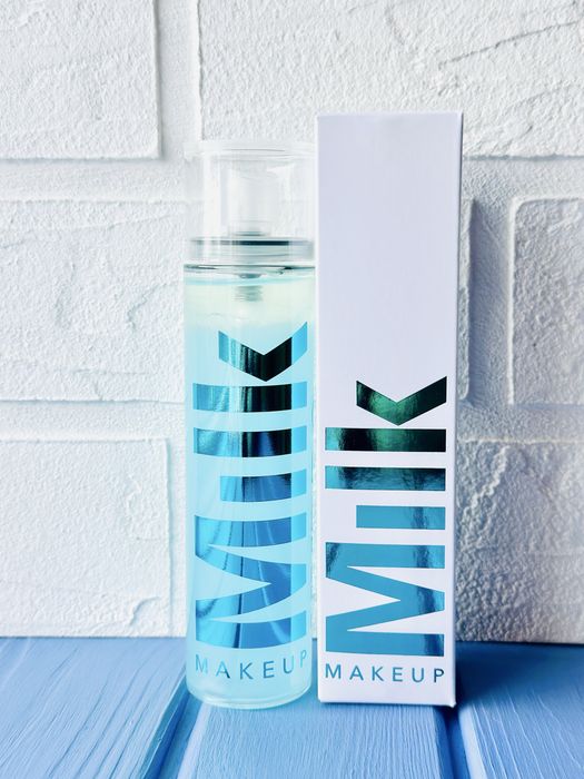 Milk makeup hydro grip setting spray  для фіксаціі макіяжу100ml