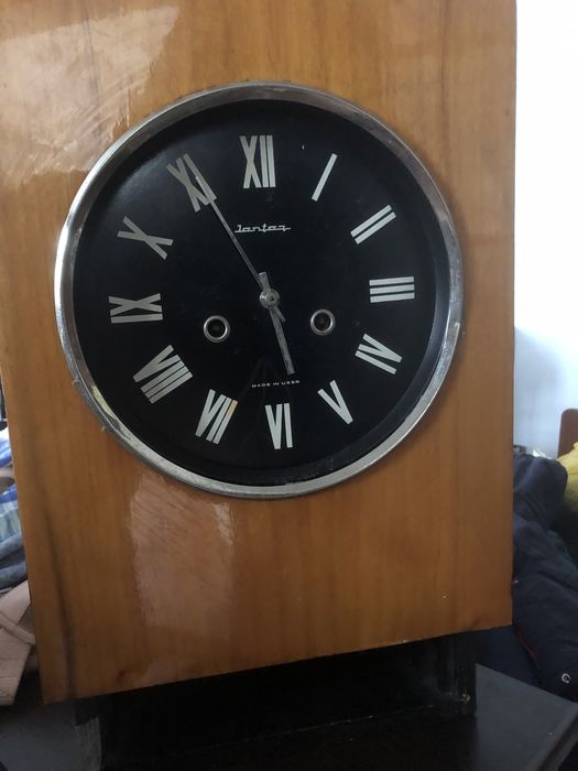 Настінний годинник з боєм Янтар