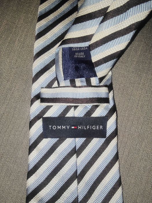 Tommy Hilfiger krawat w paski 100% jedwab
