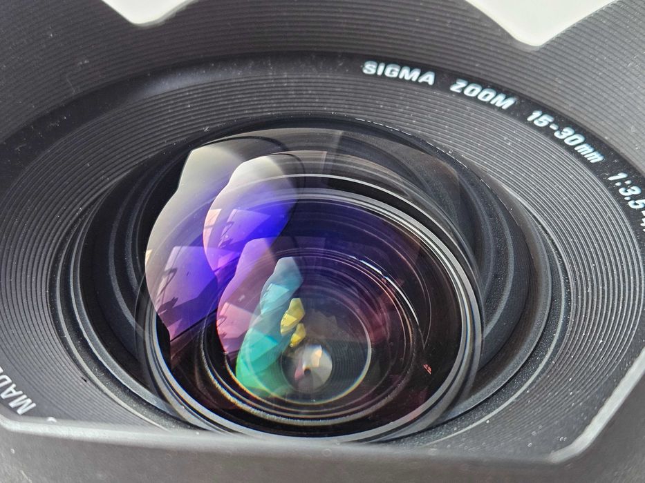 Sigma 15-30mm f/3.5-4.5 DG EX Asph. IF Ultra-Wide Zoom para Nikon