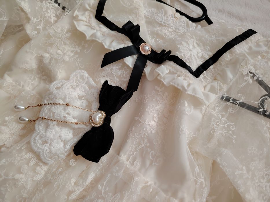 Sukienka 128 ecru i spinka