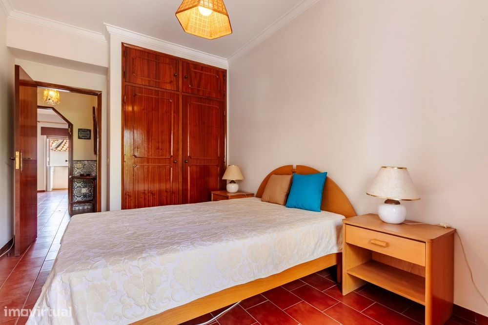 Apartamento T1 c/ Varanda e Marquise, a 550m da Praia, na Costa da Cap