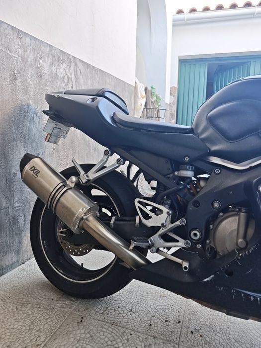 Honda CBR 600 f4i Acidentada
