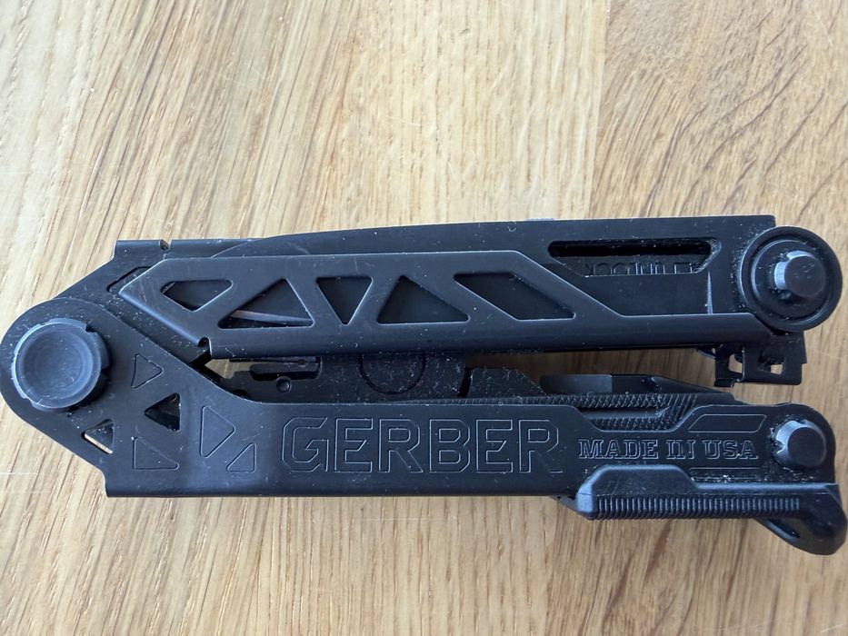 Gerber Center Drive Black