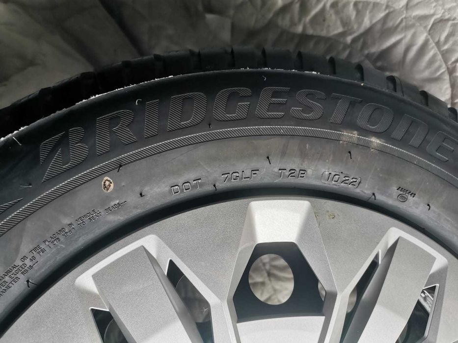 4x koła zimowe VW Audi Seat Skoda 215/65R17 nowe