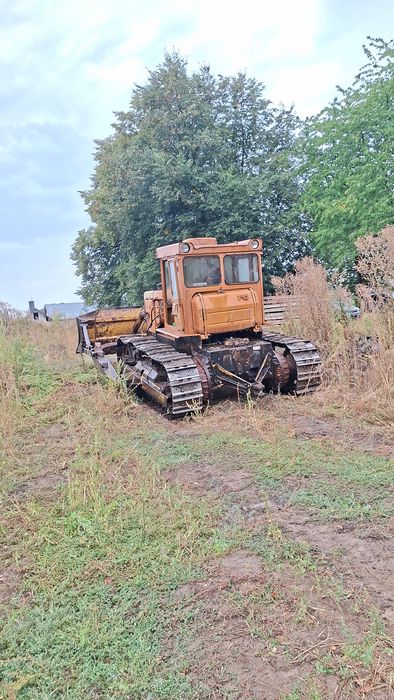 трактор бульдозер т130б болотяний болотохід чтз т130