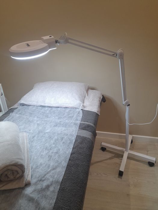 Lupa com luz para estética