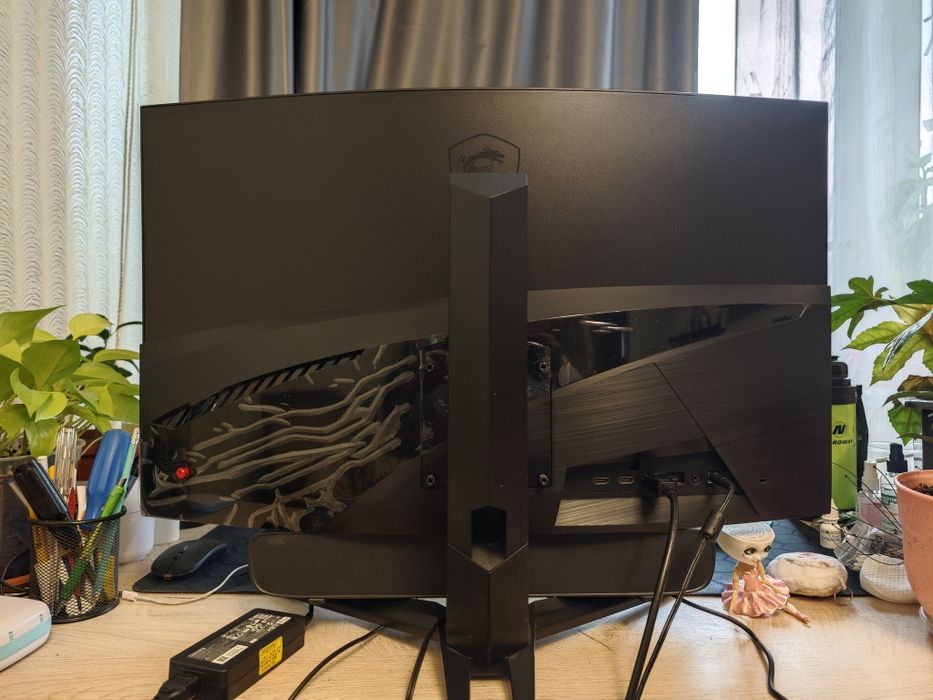 Монитор MSI MAG 321CUP Black 4k 160гц