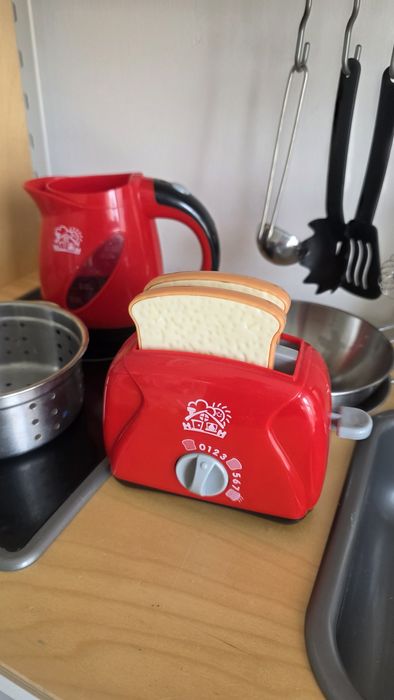 Cozinha infantil madeira IKEA duktig + utensílios