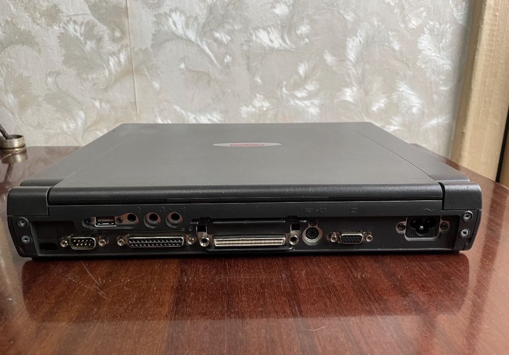 Ноутбук Compaq Armada 7800 Windows 98 Pentium 2 96 МВ ОЗУ вінтаж ретро laptop