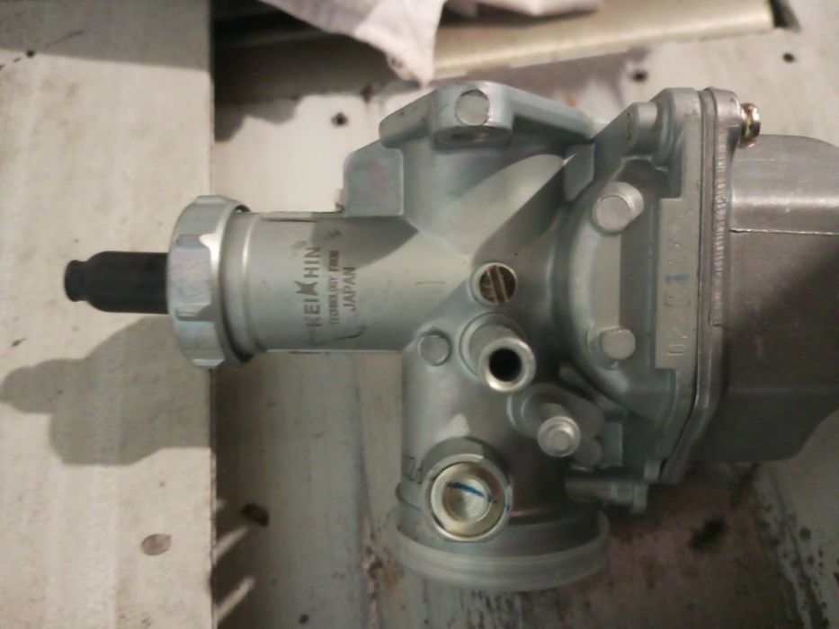 Продам японський карбіратор пз 27 повнюсть новий