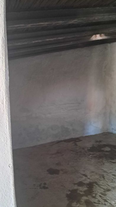 Vende-se casa para recuperar nos arredores de Almodôvar
